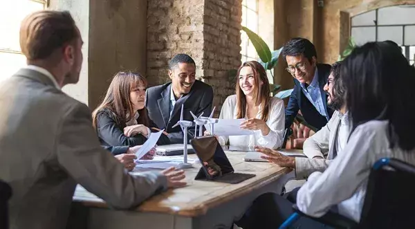 Friends, Family and Fools: qué es esta fórmula de financiación de las “3F” y cuándo conviene usarla para emprender