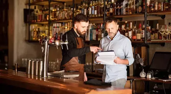 Esto es lo que debes tener en cuenta a la hora del cierre fiscal si tienes un bar