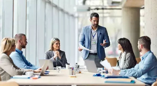 ¿Qué es y cómo acceder a la formación bonificada en empresas?