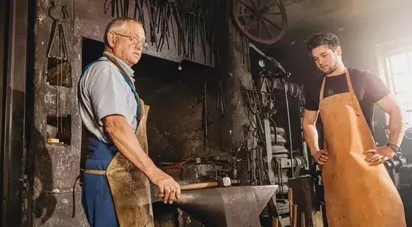 Qué ocurre con la sociedad si el administrador o socio principal fallece. Todo sobre las Herencias empresariales