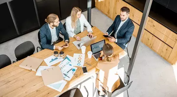 Qué es una sociedad holding y en qué casos me interesa crearla