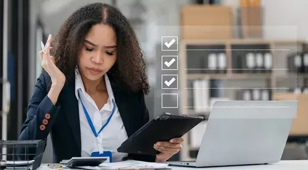 Encuestas del INE para PYMES y autónomos: cuáles pueden llegar a tu negocio y qué pasa si no respondes
