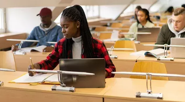 Qué es la Asociación Junior Empresa: el trampolín perfecto para estudiantes con espíritu emprendedor