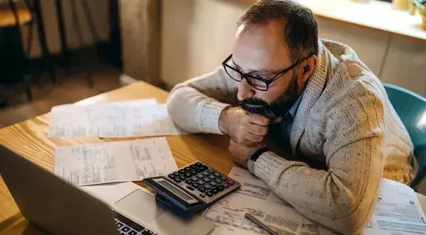 El 63% de los españoles desconoce que existe una ley que les permite cancelar sus deudas