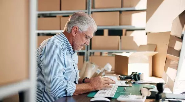 Reclamaciones en base a contratos, principalmente a proveedores
