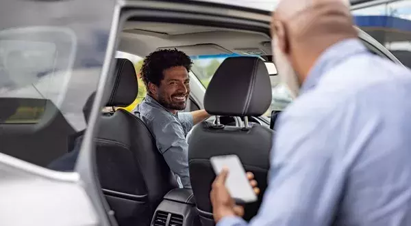 Requisitos legales para montar un negocio de VTC