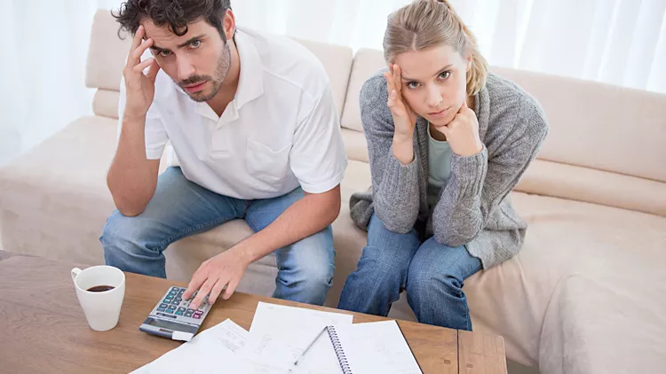 Todo lo que debes saber si tienes contratado un servicio con una empresa que ha cerrado