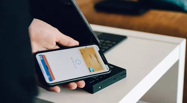 ¿Te ha llegado un correo o SMS sospechoso? Podrías ser víctima de “phishing” o "smishing"