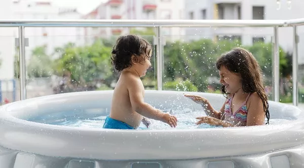 Apertura de piscinas: Requisitos legales de piscinas comunitarias y la instalación de piscinas portátiles